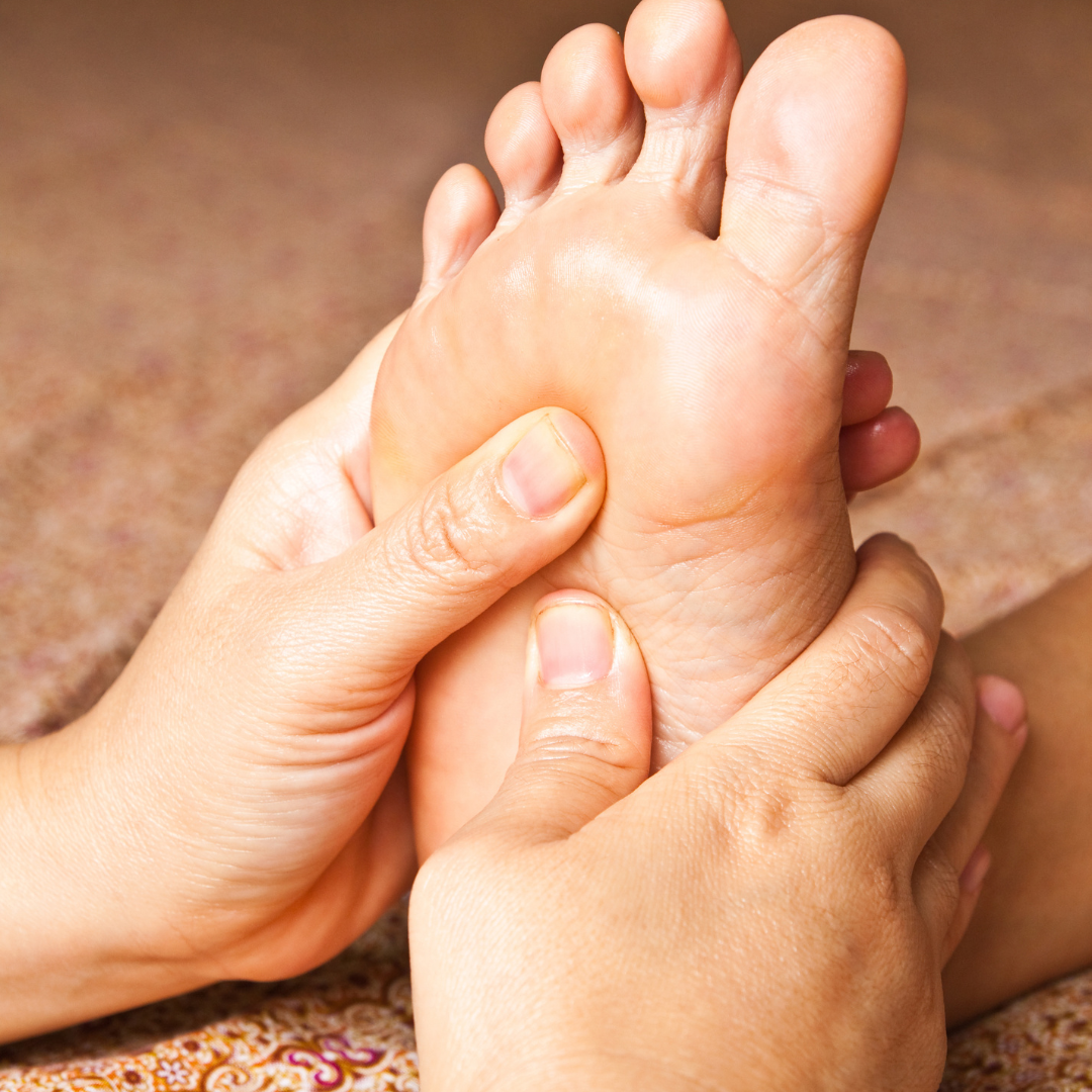 Les bienfaits de la réflexologie plantaire : Pourquoi vous devriez l&rsquo;essayer